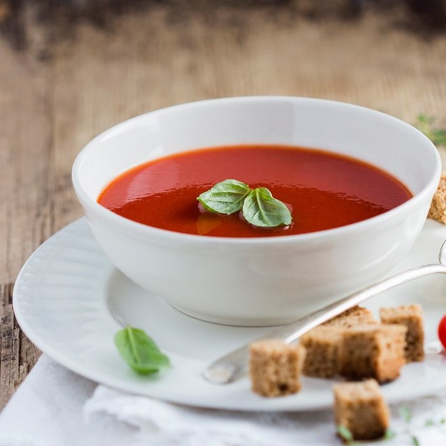 Holunder-Tomatensuppe